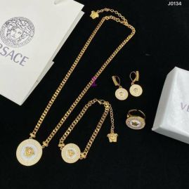 Picture of Versace Sets _SKUVersaceSuitsI04010317238